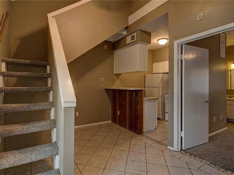 2714 Nueces St #203 — Photo 1