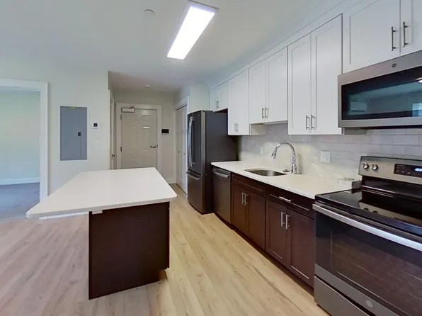 462 Main St, Amherst, MA