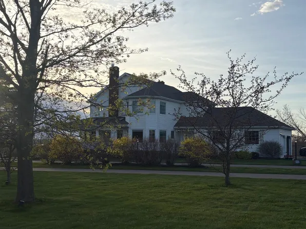 21 Spruce Ln, Stratford, PE C1B 1M9