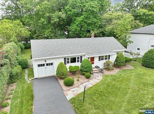 323 12th St, Cresskill, NJ 07626
