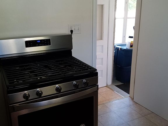 5th image of 202 Winter St