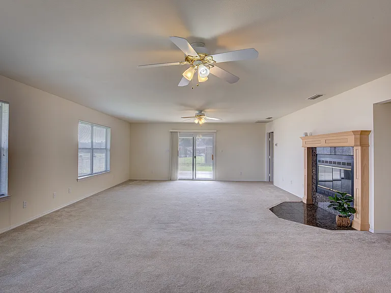 4804 Edgewater Dr — Photo 16