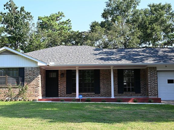 2nd image of 212 Summit Dr