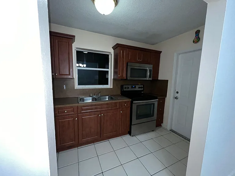 11227 SW 4th St — Photo 3