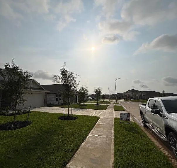 26814 Scarlet Willow Dr — Photo 2