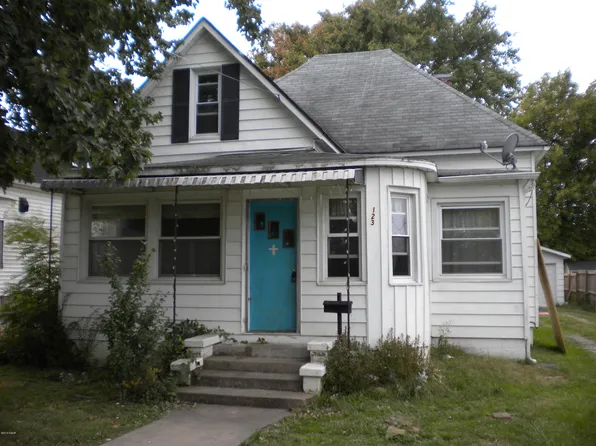 123 S Water St, Harrisburg, IL 62946