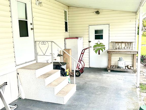 5th image of 7370 SE Eagle Avenue