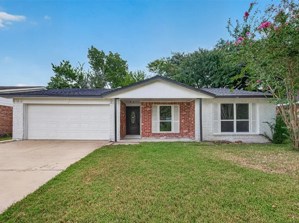 13722 New Village Ln, Sugar Land, TX 77498