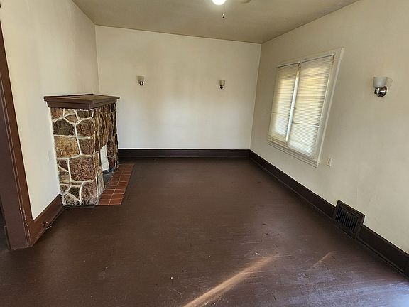 4th image of 229 E Philadelphia Ave #231