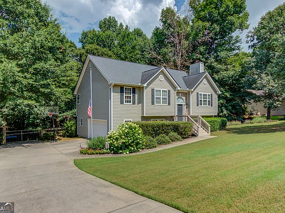 2nd image of 12 Chatham Ct