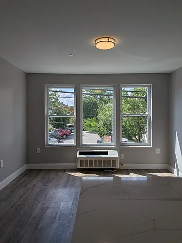 21 Canfield St Photo 1