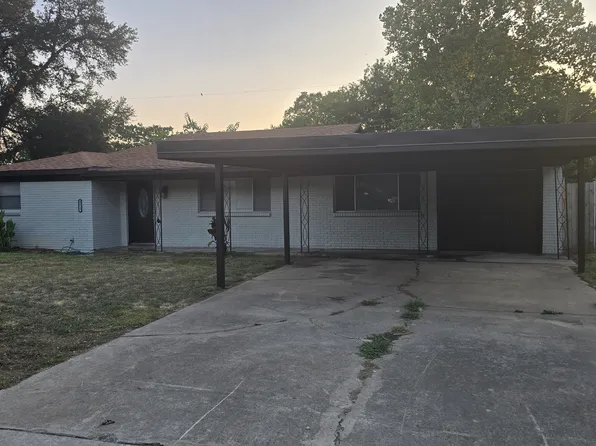 3813 Shawnee Trl, Lake Worth, TX 76135