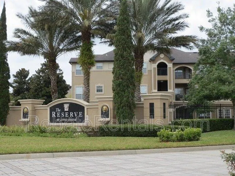 2 bed, 2.0 bath, 1171 sqft, $1,425 — Photo 1