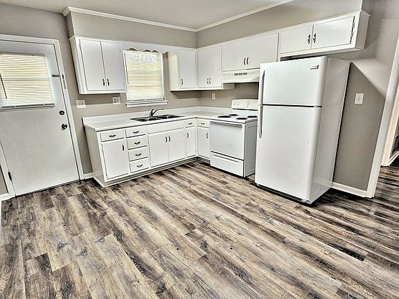 4th image of 1606 N St SE #7622d7fda