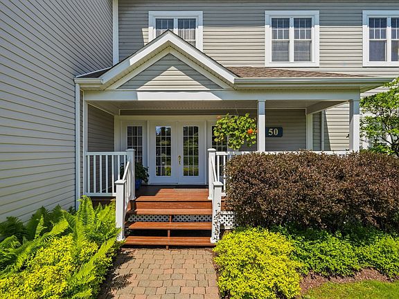 3rd image of 50 Rue Coldbrook #201-LAC