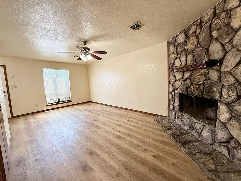 1901 E Lindsey St #30 — Photo 7
