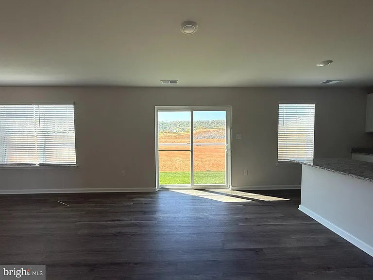 223 Orpington Dr — Photo 18