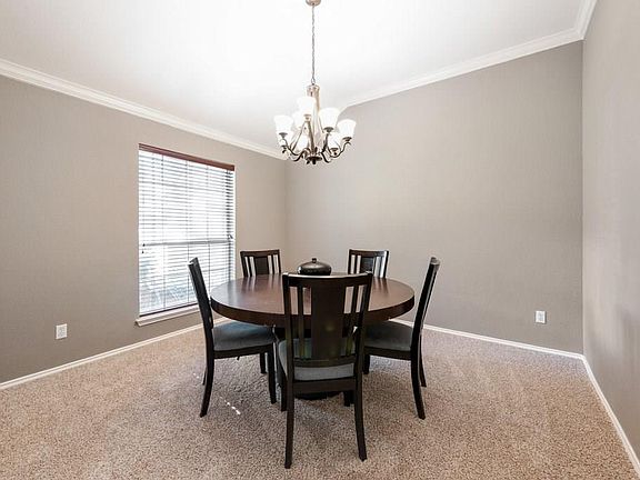 5th image of 1828 Red Rock Dr