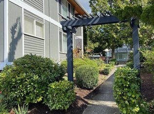 Village Gardens, Bellevue, WA 98004