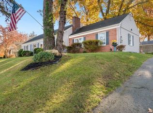 586 Roosevelt Ave, Springfield, MA 01118