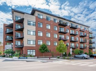 546 Green Bay Rd #408, Highwood, IL 60040