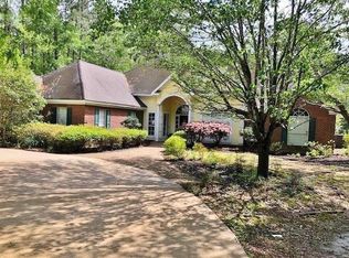 1019 Huntington Dr, McComb, MS 39648