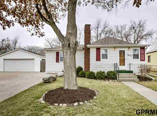 5610 S 49th St, Omaha, NE 68117