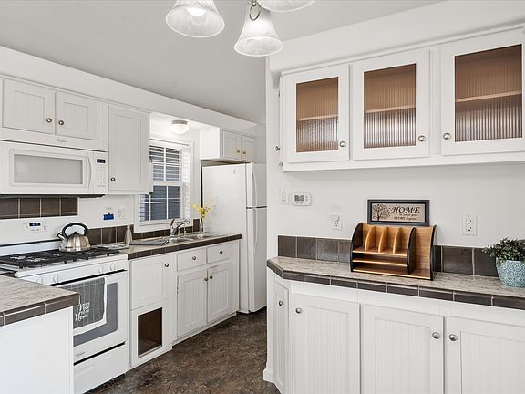 5th image of 6330 Farm Road 1402