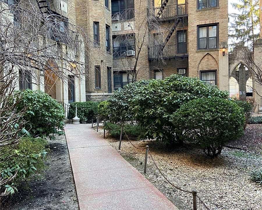 1st image of 14430 35th Ave APT C21