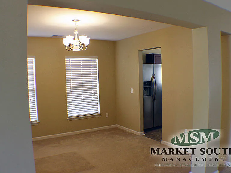 38 Hamilton Grove Dr — Photo 5