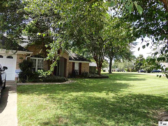 2nd image of 214 Knoll Creek Cir
