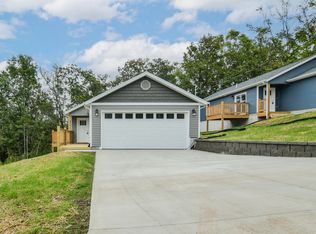 416 Walnut St, Hollister, MO 65672