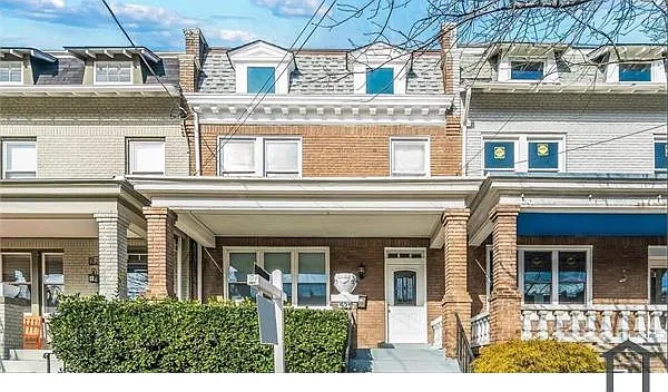 523 Crittenden St NW