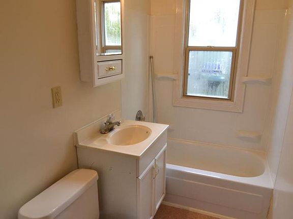 5th image of 2101 Lorraine Ave