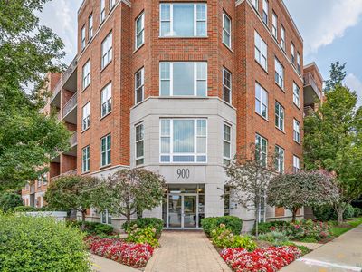 900 Lee St Unit 207, Des Plaines, IL, 60016