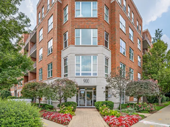 900 Lee St Unit 207, Des Plaines, IL 60016