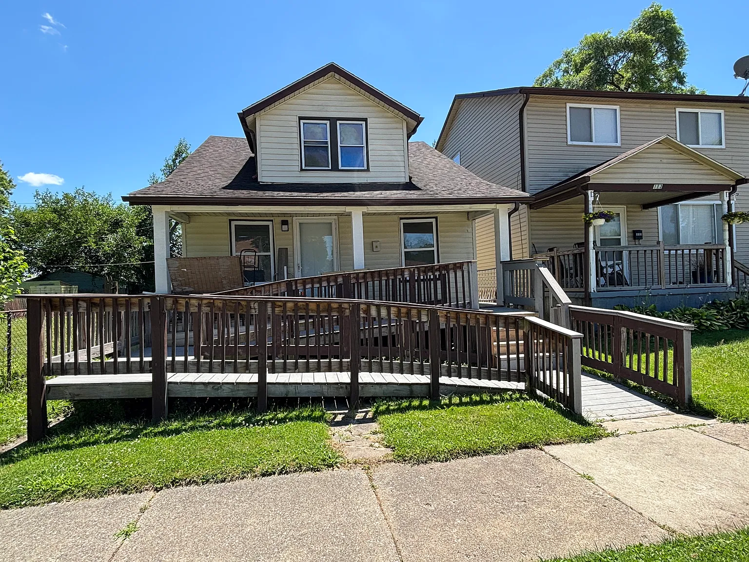 107 W Hayes Ave photo 1