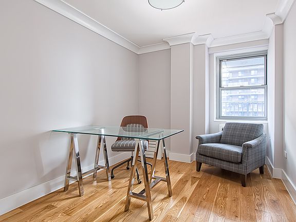 4th image of 50 W 93rd St APT 4m