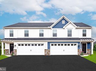 32 Shillington Ln #18, Carlisle, PA 17013