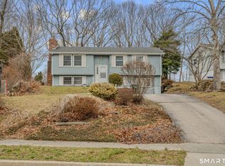 10 Amherst Court, Groton, CT 06355