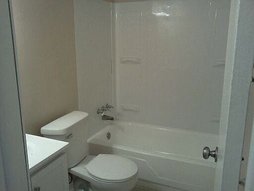 2nd image of 415 N Rybolt Ave