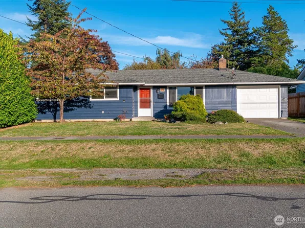 324 NE Queets Street, Oak Harbor, WA 98277