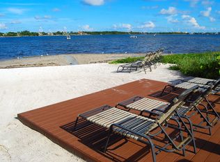 725 Via Villagio, Hypoluxo, FL 33462