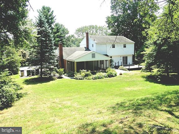 2nd image of 214 Wilshire Ln