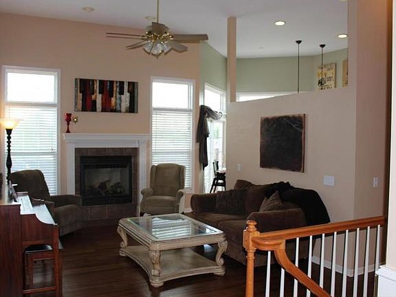 5th image of 4102 Bennington Dr