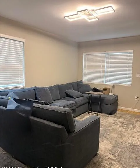 47 Arcadia Pl — Photo 2