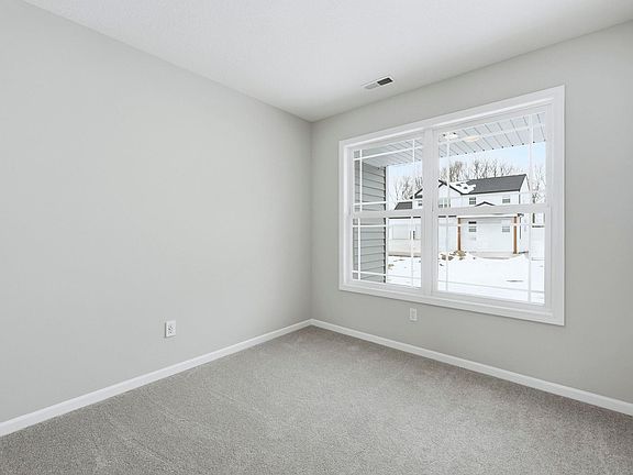 5th image of 404 Calabria Way