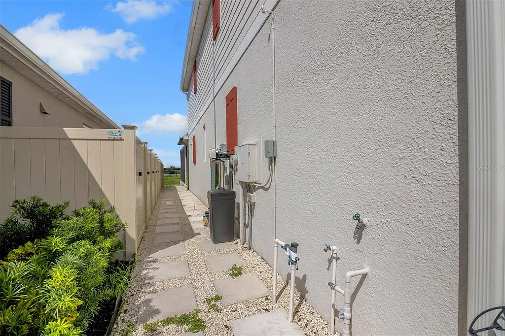 5 bed, 3.5 bath, 3024 sqft, $5,000 — Photo 4
