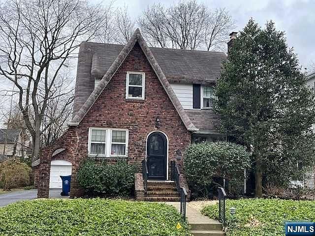 1st image of 478 Sagamore Ave