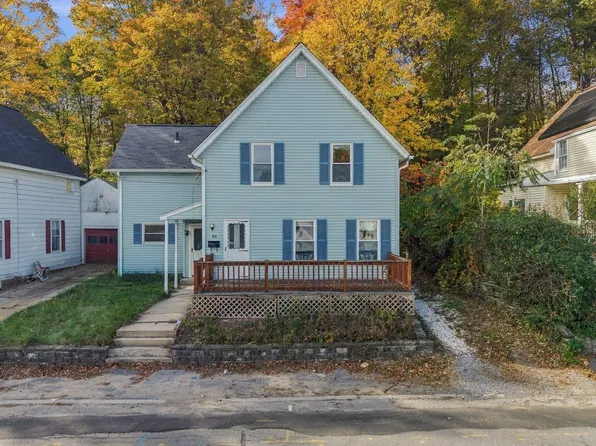 96 Canton St, Fitchburg, MA 01420